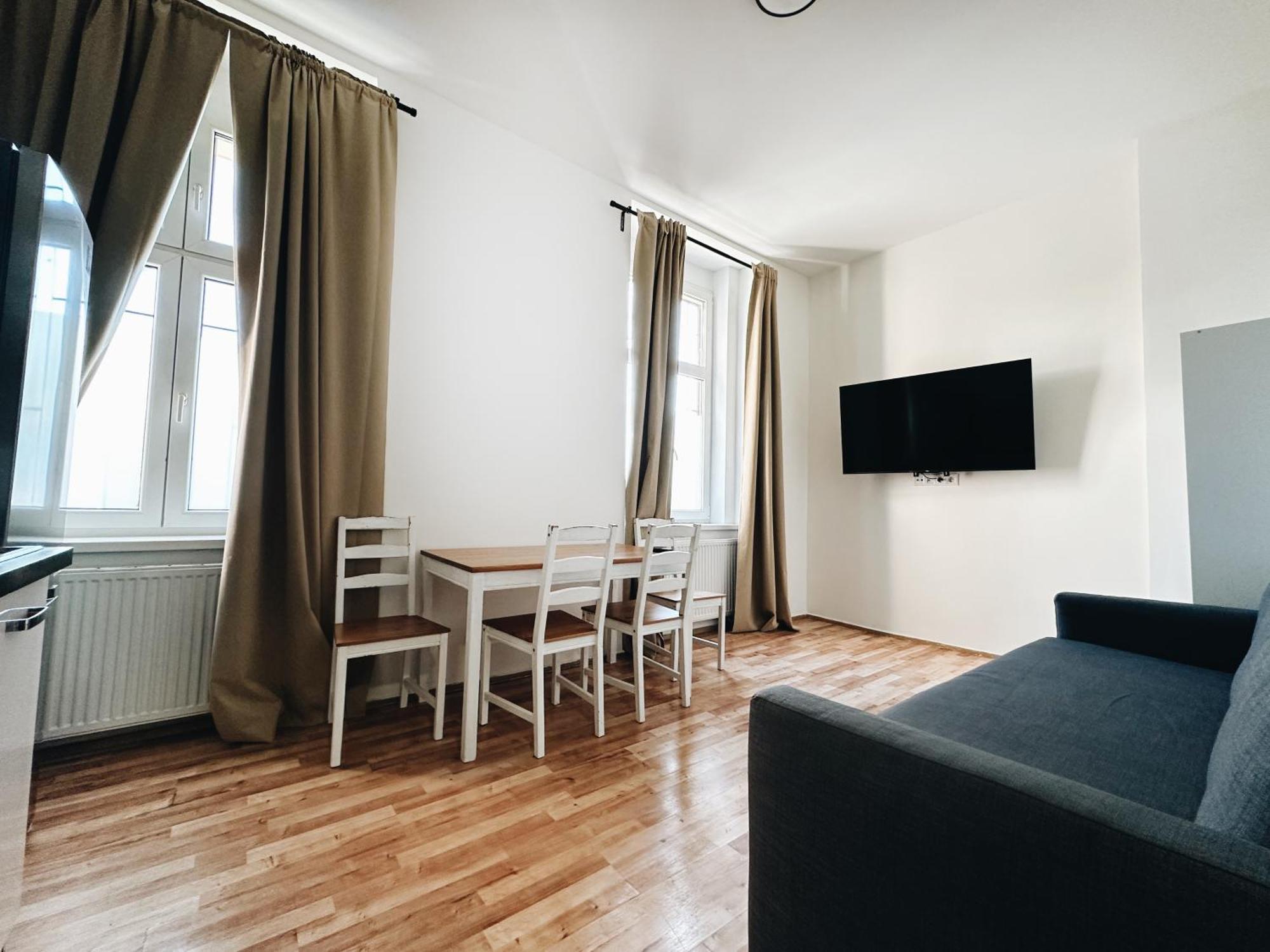 Crimson Charm Apartment Praha Bagian luar foto